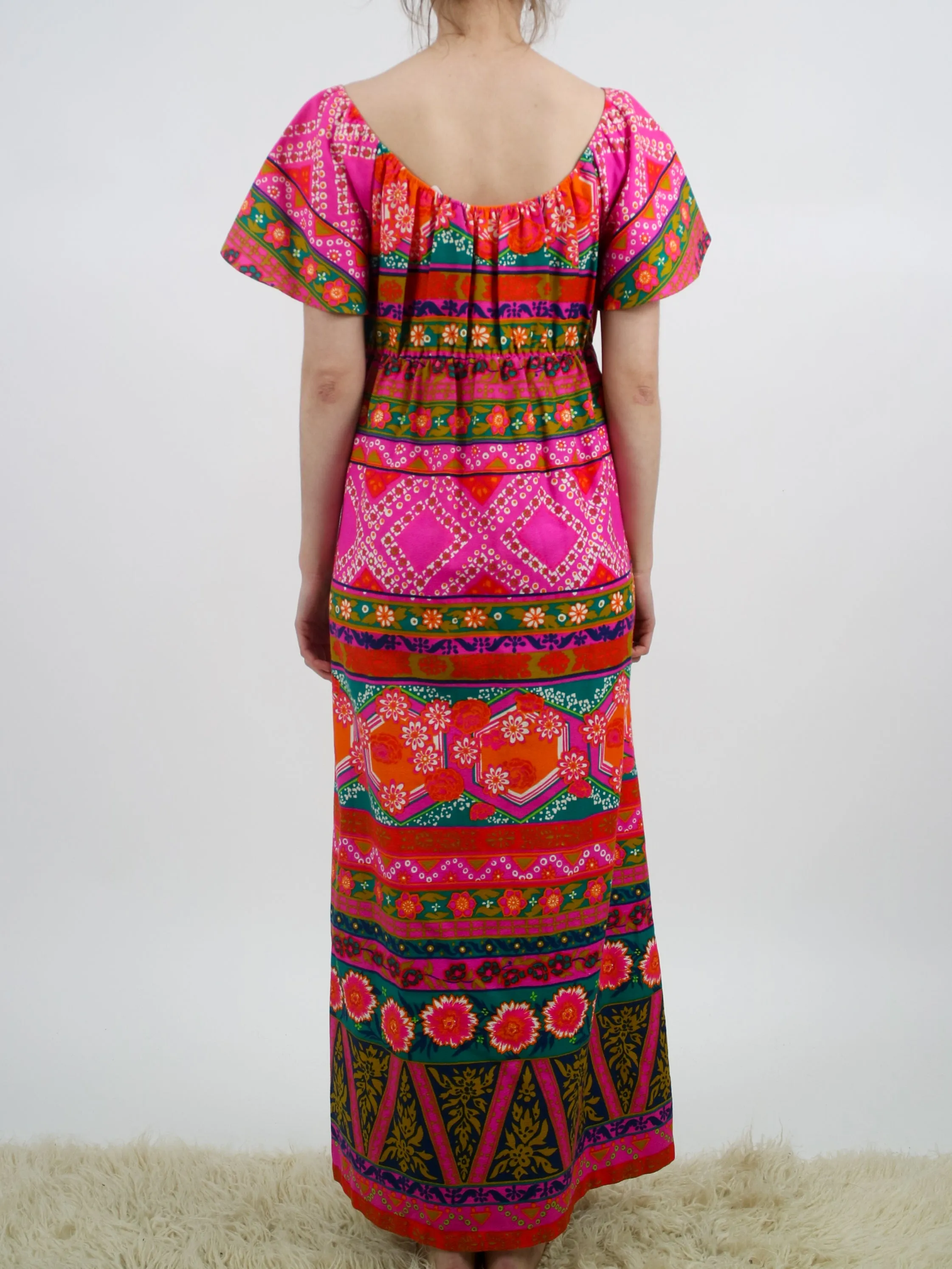 1970s Bright and Vibrant Pink and Orange Hawaiian Maxi Dress