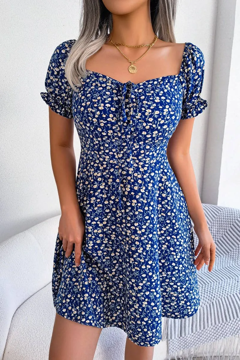 CASUAL TRUMPET SLEEVE DRAWSTRING FLORAL DRESS_CWDSD2555