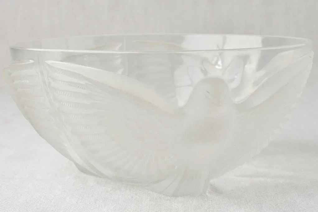 Crystal salad bowl with 3 doves - 1920s - 10¾"