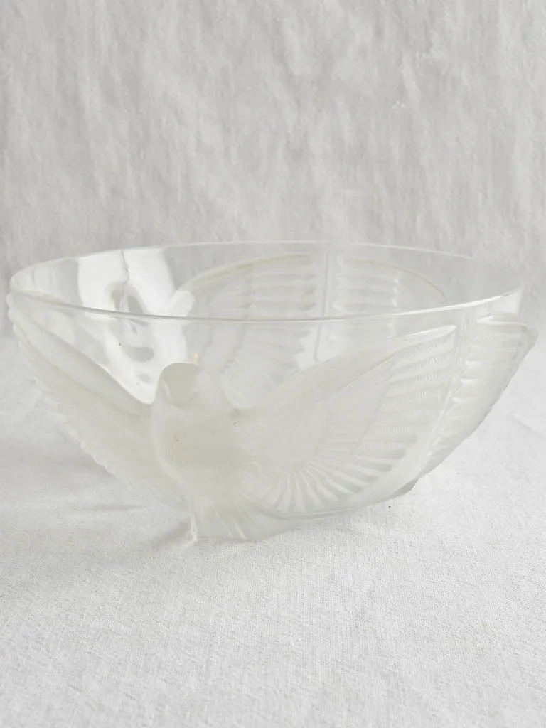 Crystal salad bowl with 3 doves - 1920s - 10¾"