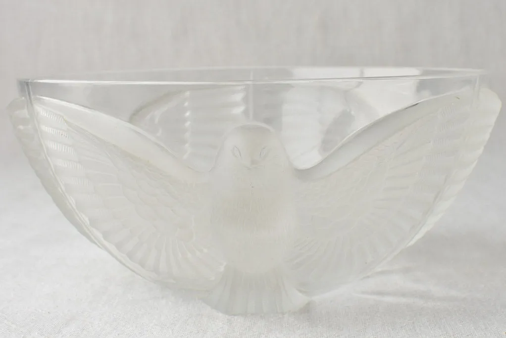 Crystal salad bowl with 3 doves - 1920s - 10¾"