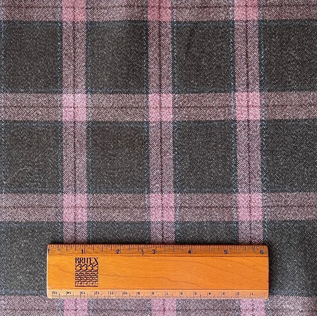 Designer Light-Weight Strawberry Shake Wool Plaid (Made in Italy)