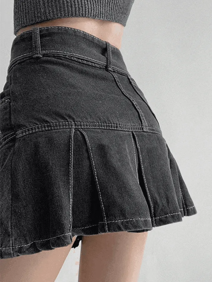 Joskaa Buckle Belt Pleated Denim Mini Skirt