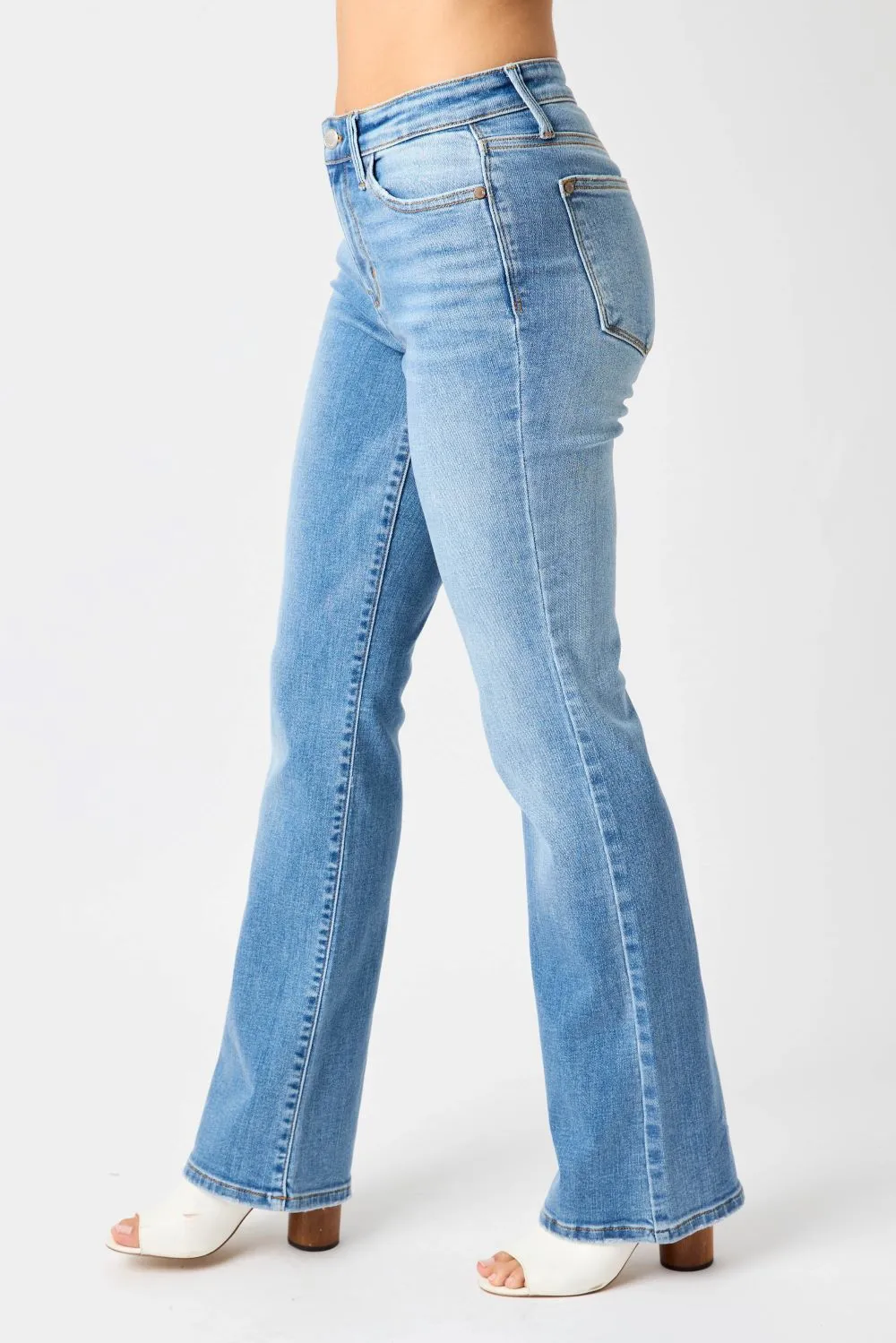 'Judy Blue' Women's Midrise Vintage Boot Cut - Medium Blue Wash (Ext. Sizes)