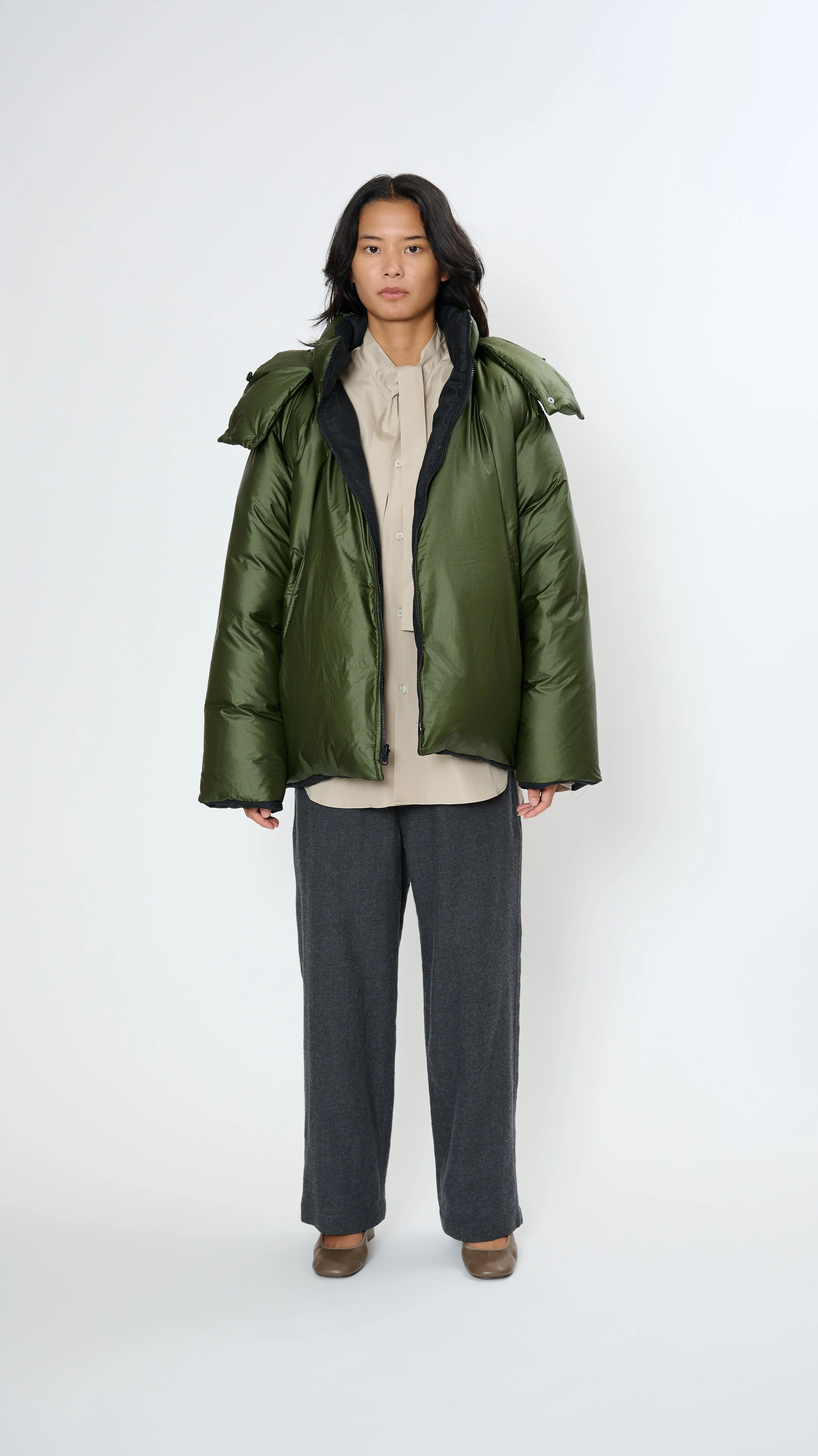 Odna Reversible Jacket in Khaki and Slate