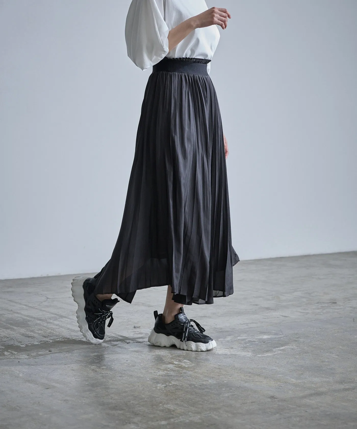 Pleated Long Skirt