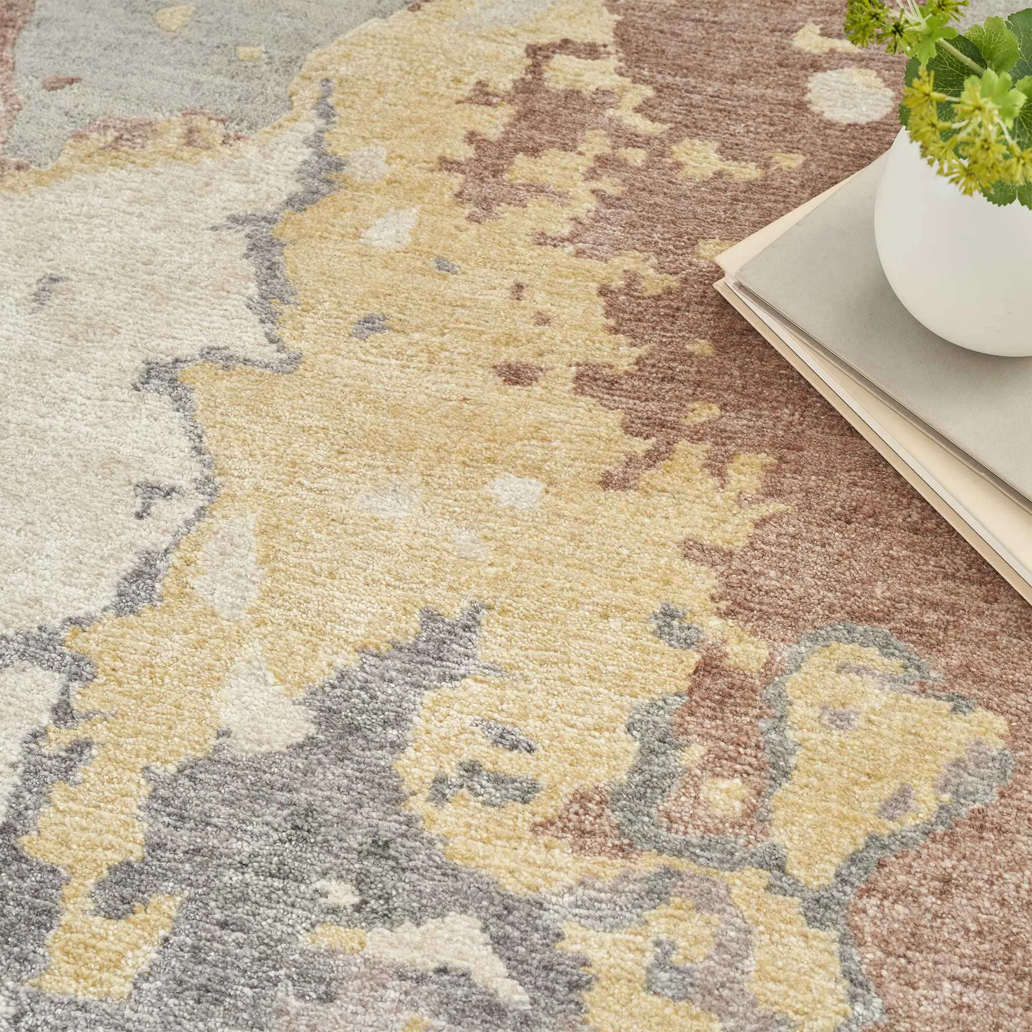 Silk Shadows SHA20 Transitional Rug