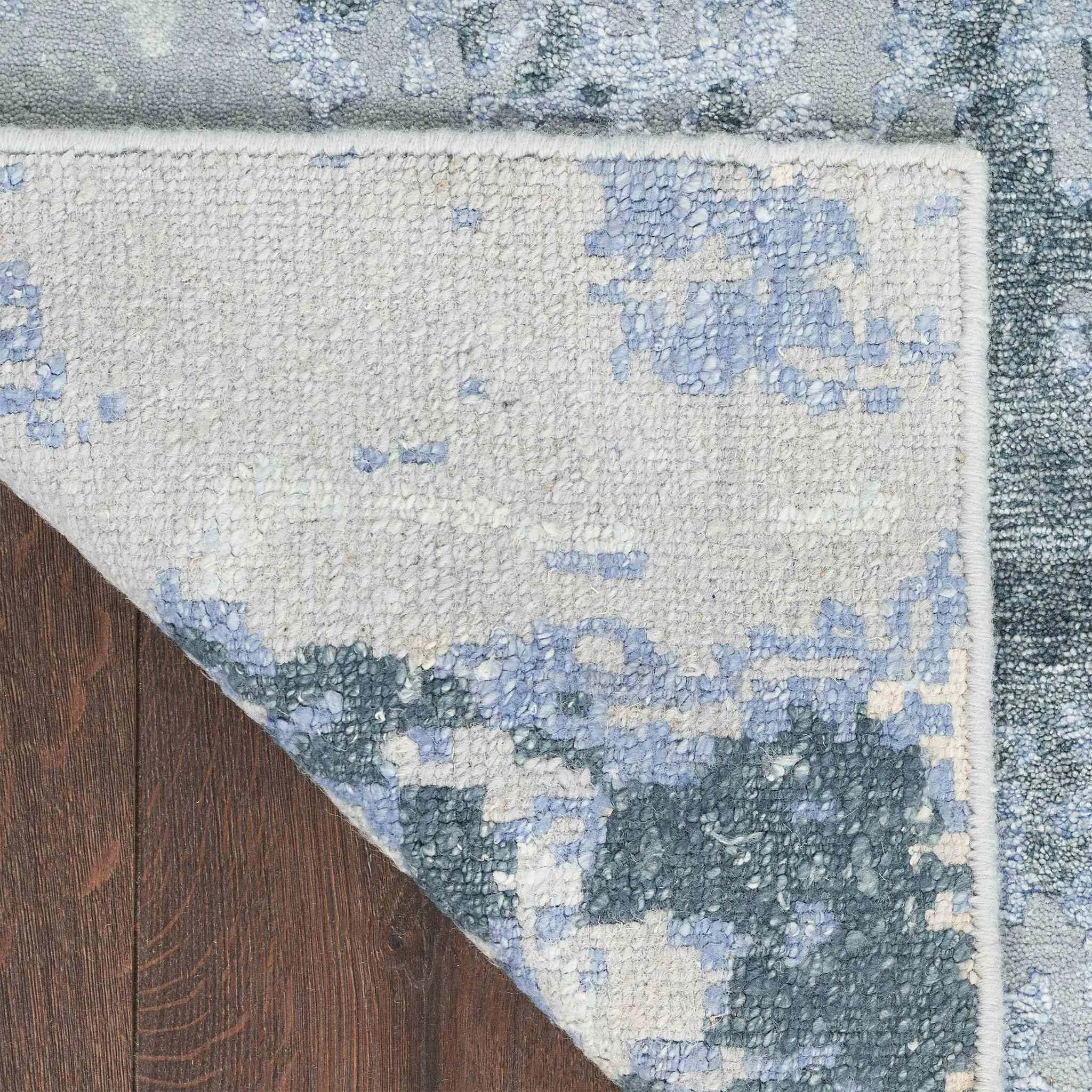 Silk Shadows SHA21 Transitional Rug