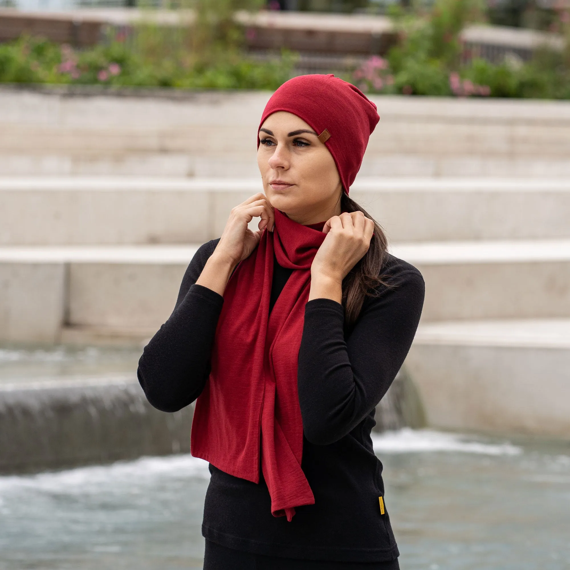 Women's Merino Scarf Royal Cherry